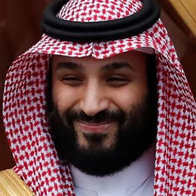 "العناق الحار"... مشهد جديد لابن سلمان في قمة العشرين يلهب حماس السعوديين