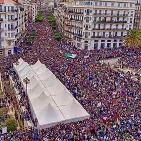 الجزائر: الشارع يرفض مناورة النظام